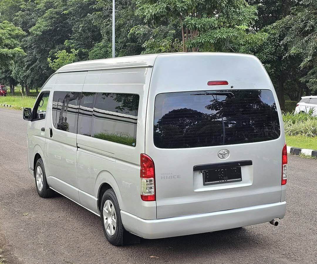 Toyota Hiace 14-Seater Van Rental Kenya | Group Transport Hire