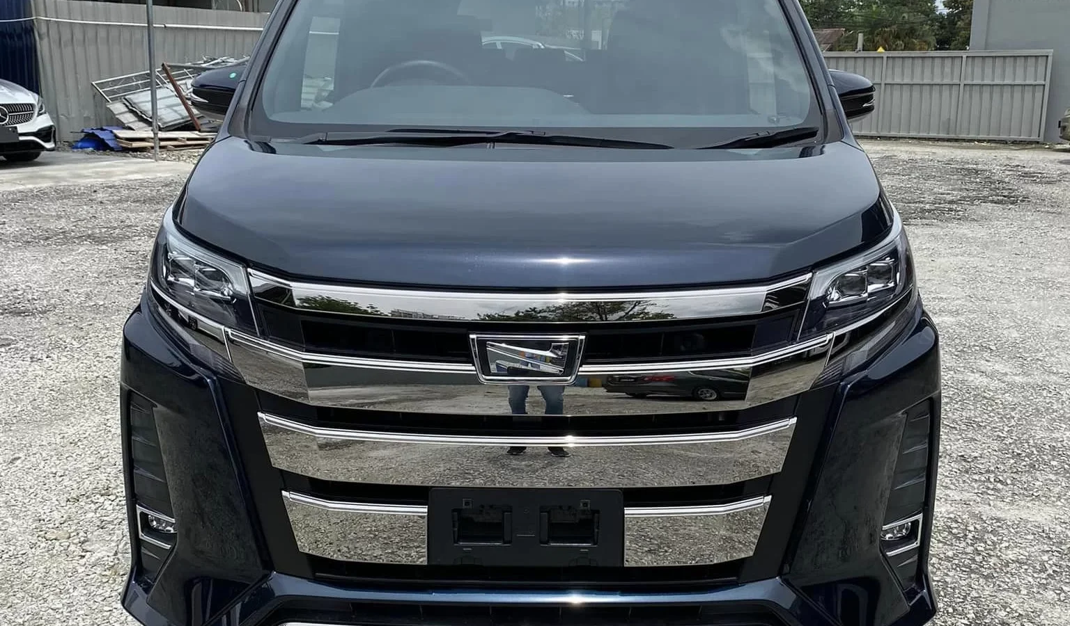 Toyota Noah for Hire in Nairobi | Affordable 7-Seater Car Rental