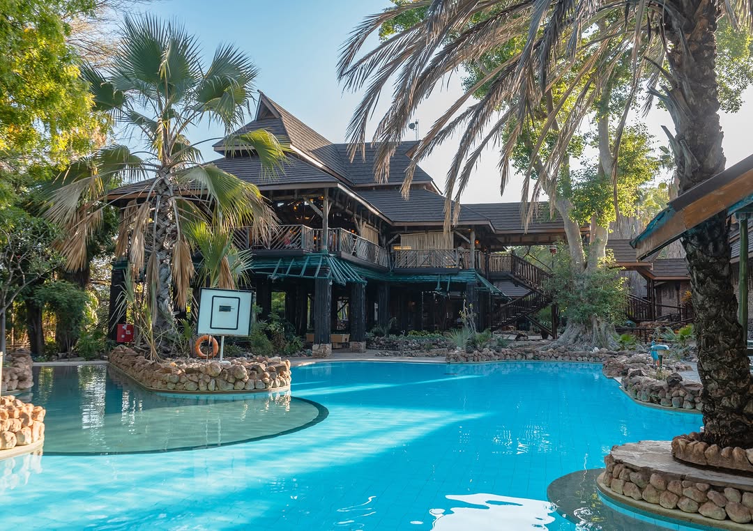 4-Day Kenya Luxury Safari: Lake Nakuru & Maasai Mara National Reserve