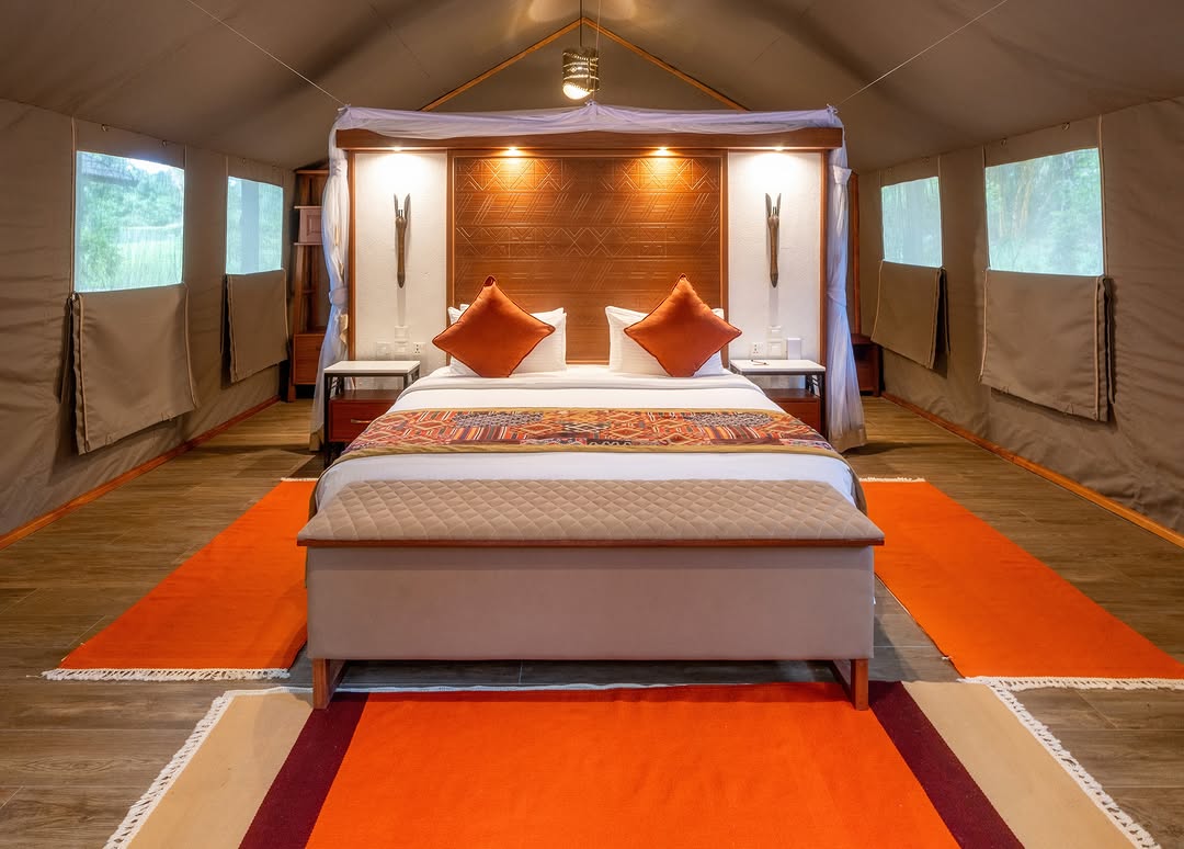 4-Day Kenya Luxury Safari: Lake Nakuru & Maasai Mara National Reserve